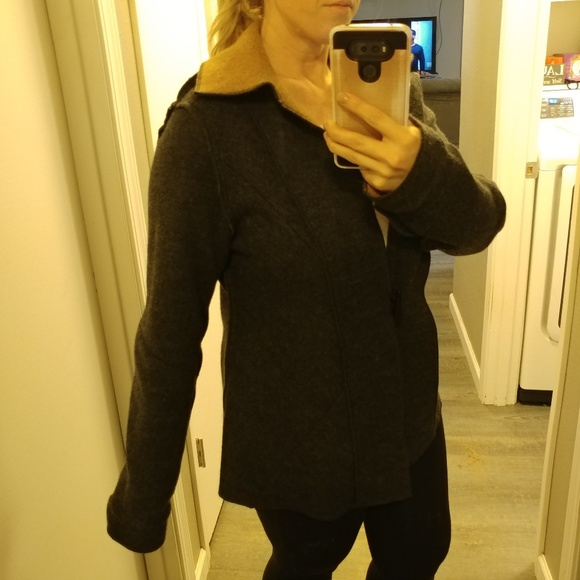 Icelandic Design Meryl Reversible Jacket size medium - Picture 6 of 8